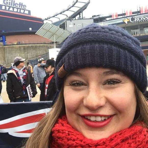 Meet your Posher, Danielle - Picture 1 of 1